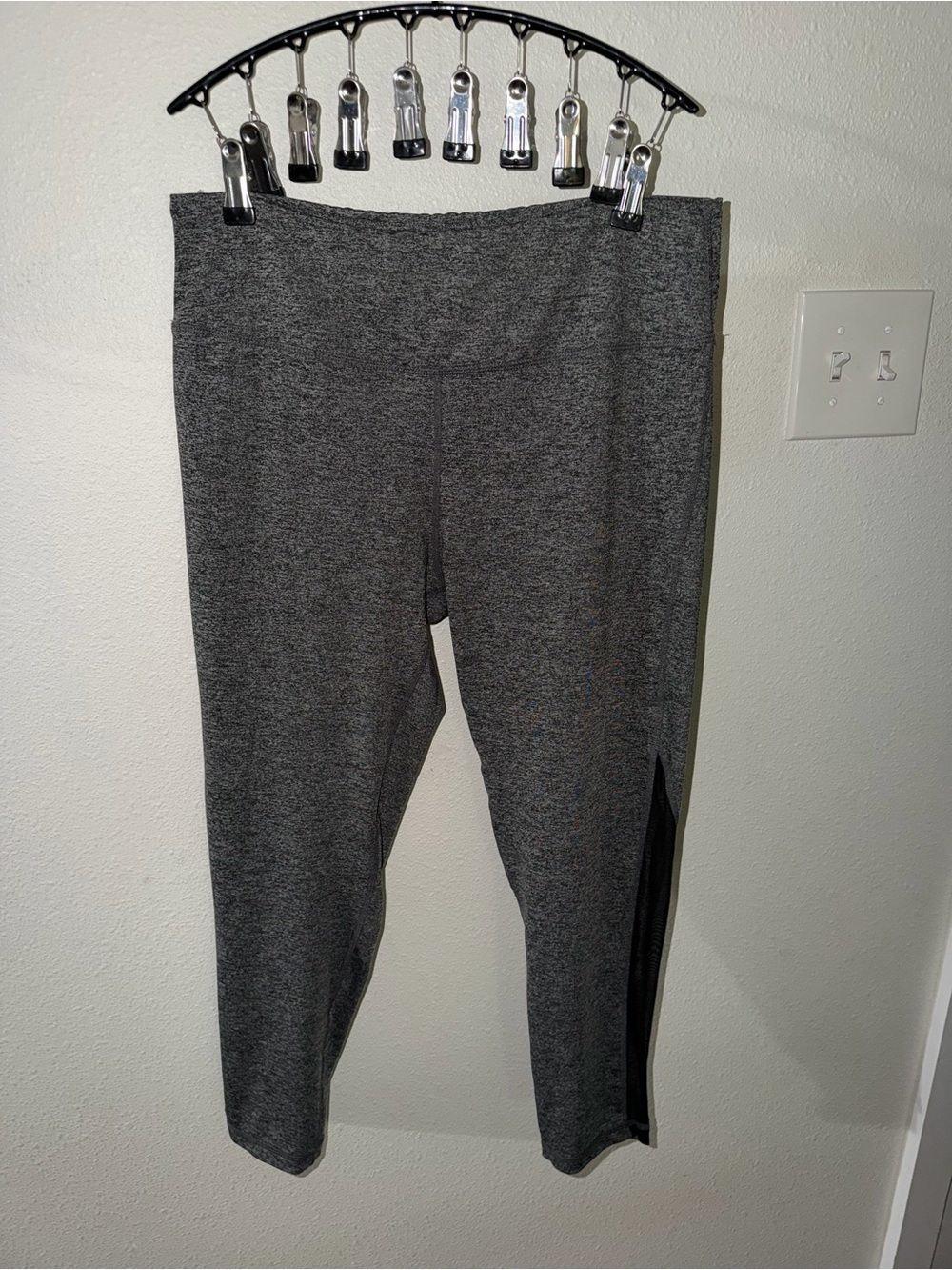Pro Player Gray Leggings with Black Side Panel